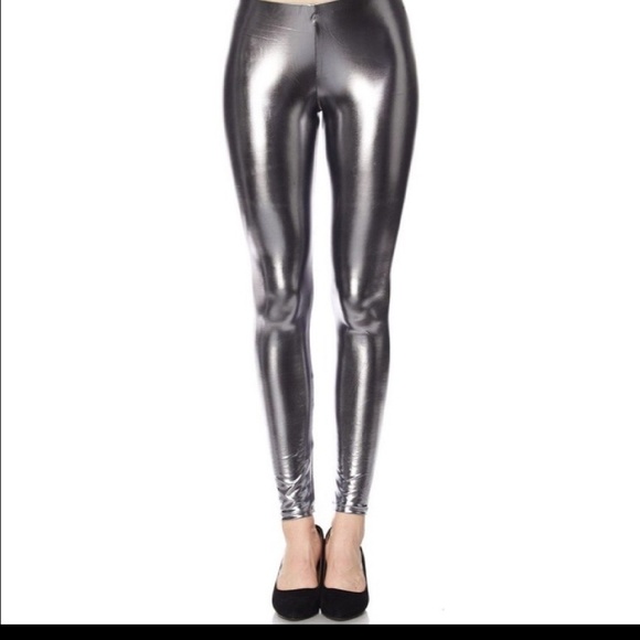 LEATHER LIQUID LEGGINGS IN SILVER - Picture 3 of 5